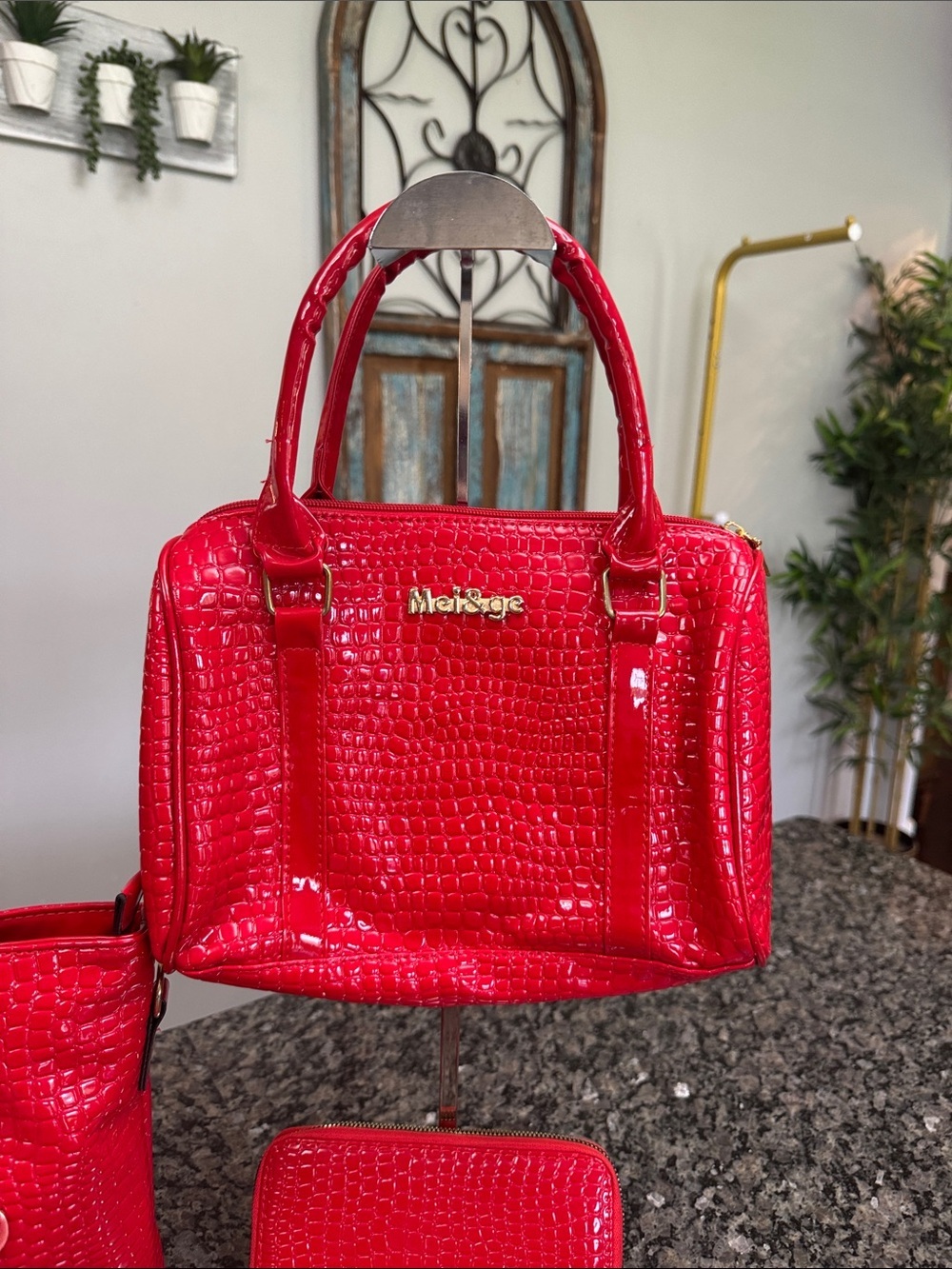 Mei & ge Shiny Red Croc-Embossed Tote & Satchel Set NEW - Picture 4 of 10